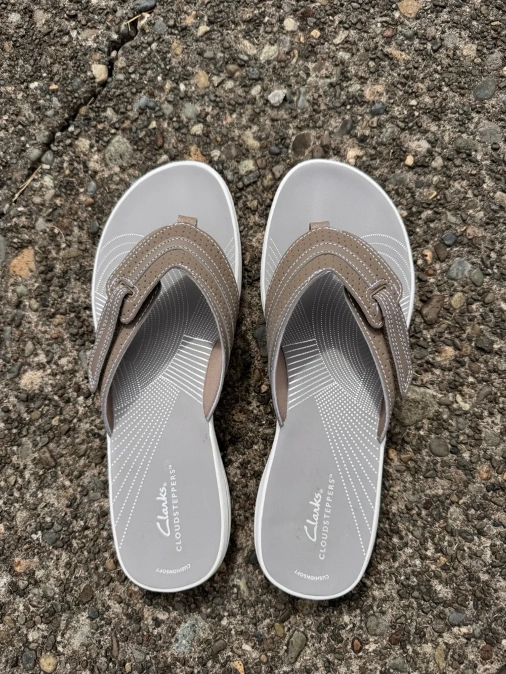 Clarks® Breeze Sea Cloudstepper Women's Flip Flop Sandals - Women’s Size 11